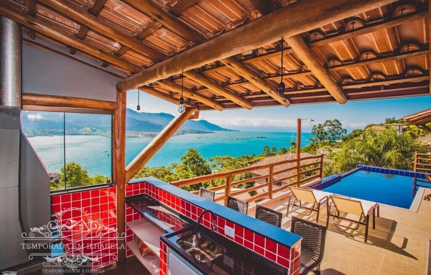 Linda casa com vista panorâmica e piscina de borda infinita – Casa Piuva