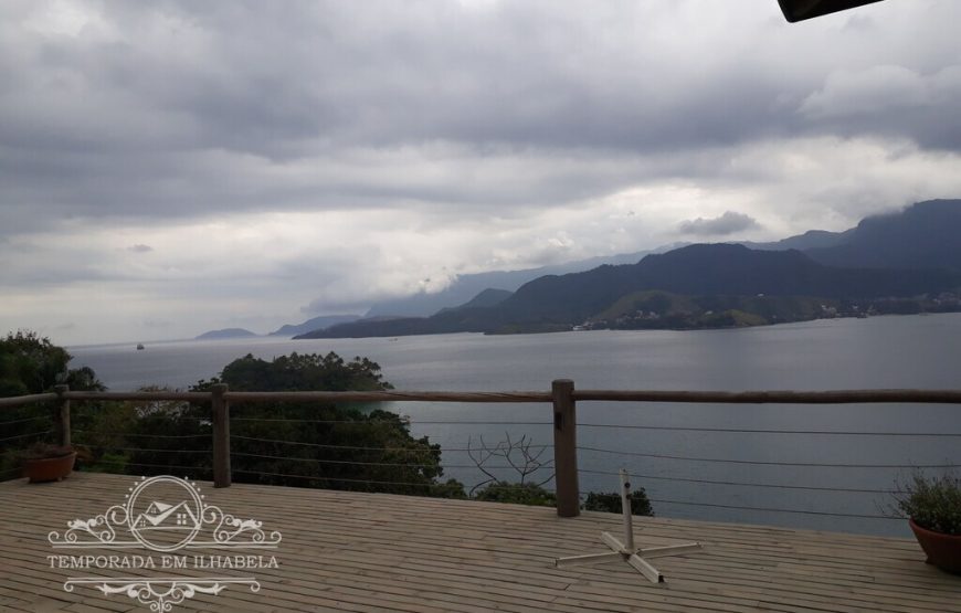 Linda casa no Piúva para até 08 pessoas a 600 metros da Praia Ilha das cabras.