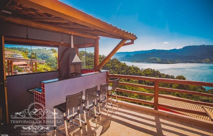 Linda casa com vista panorâmica e piscina de borda infinita – Casa Piuva