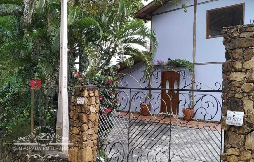 Linda casa no Piúva para até 08 pessoas a 600 metros da Praia Ilha das cabras.